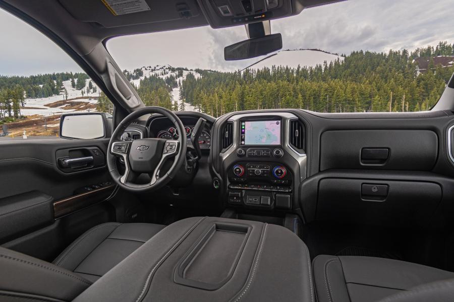 Торпедо Chevrolet Silverado RST Z71 Duramax Crew Cab 2019 года  (фото 24 из 24)